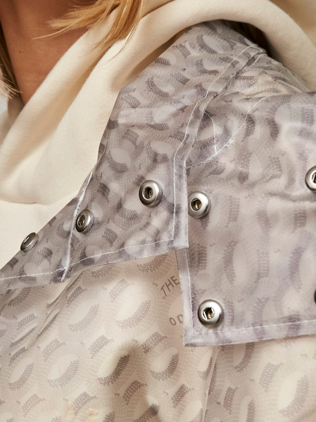 Print Marble White-Grey Raincoat/ LMTD edition