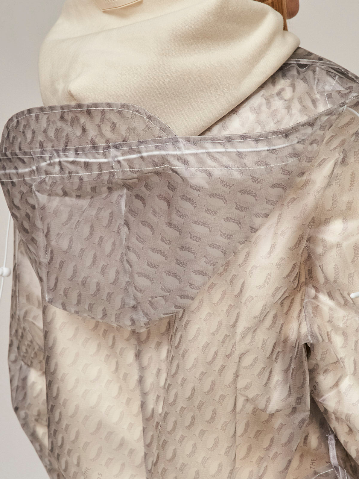 Print Marble White-Grey Raincoat/ LMTD edition