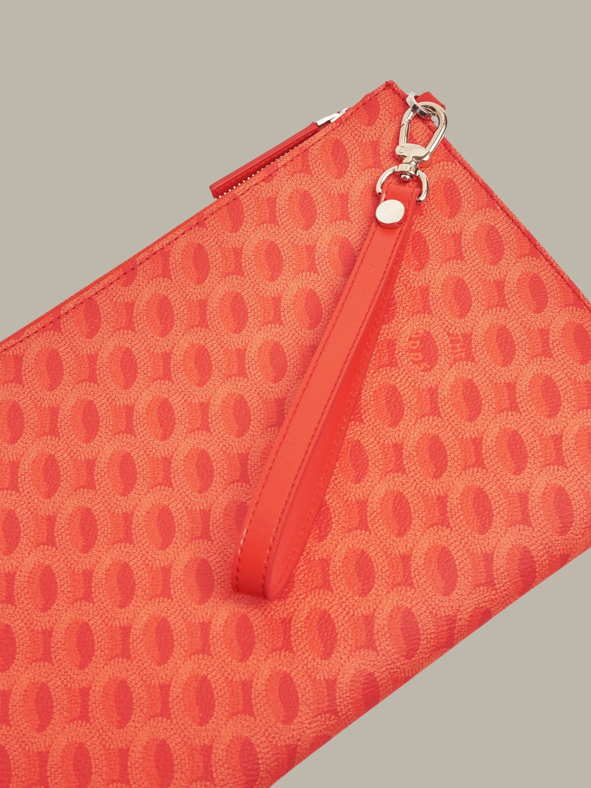 Unlmtd Odds Universal Pouch Size M Odd Orange/ LMTD edition