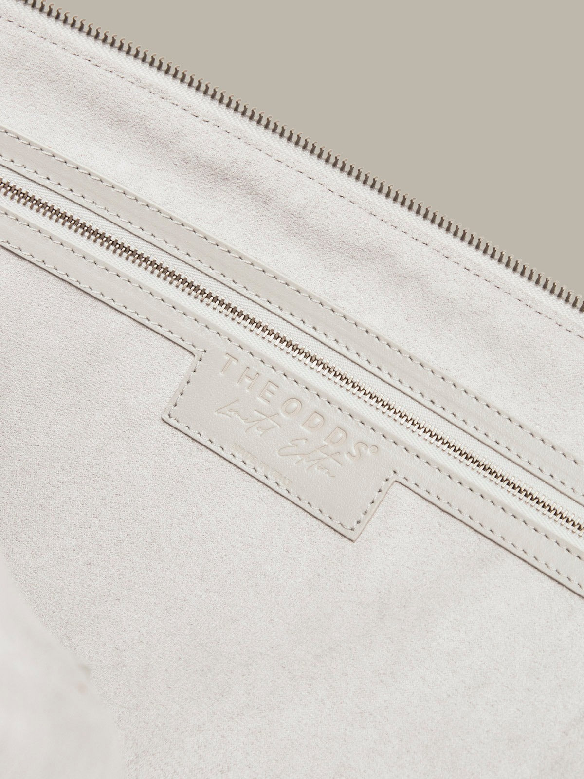 Bread & Buttr Laptop Case Marble White-Grey/ LMTD edition