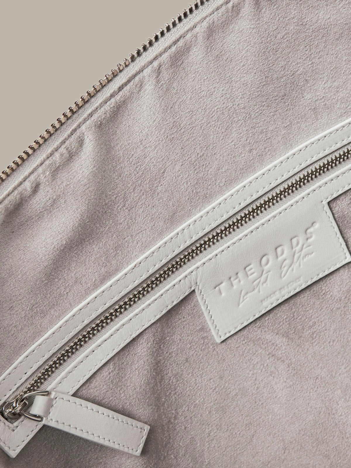 The Weekndr Classic Marble White-Grey/ LMTD edition